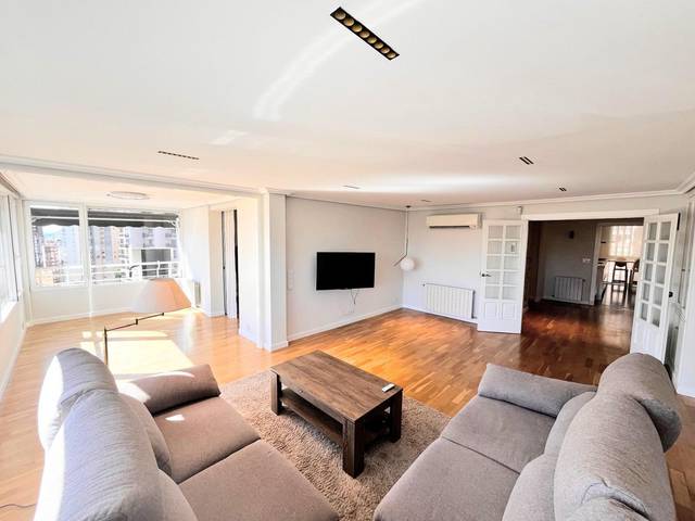 Apartamento en Venta en Levante Alto