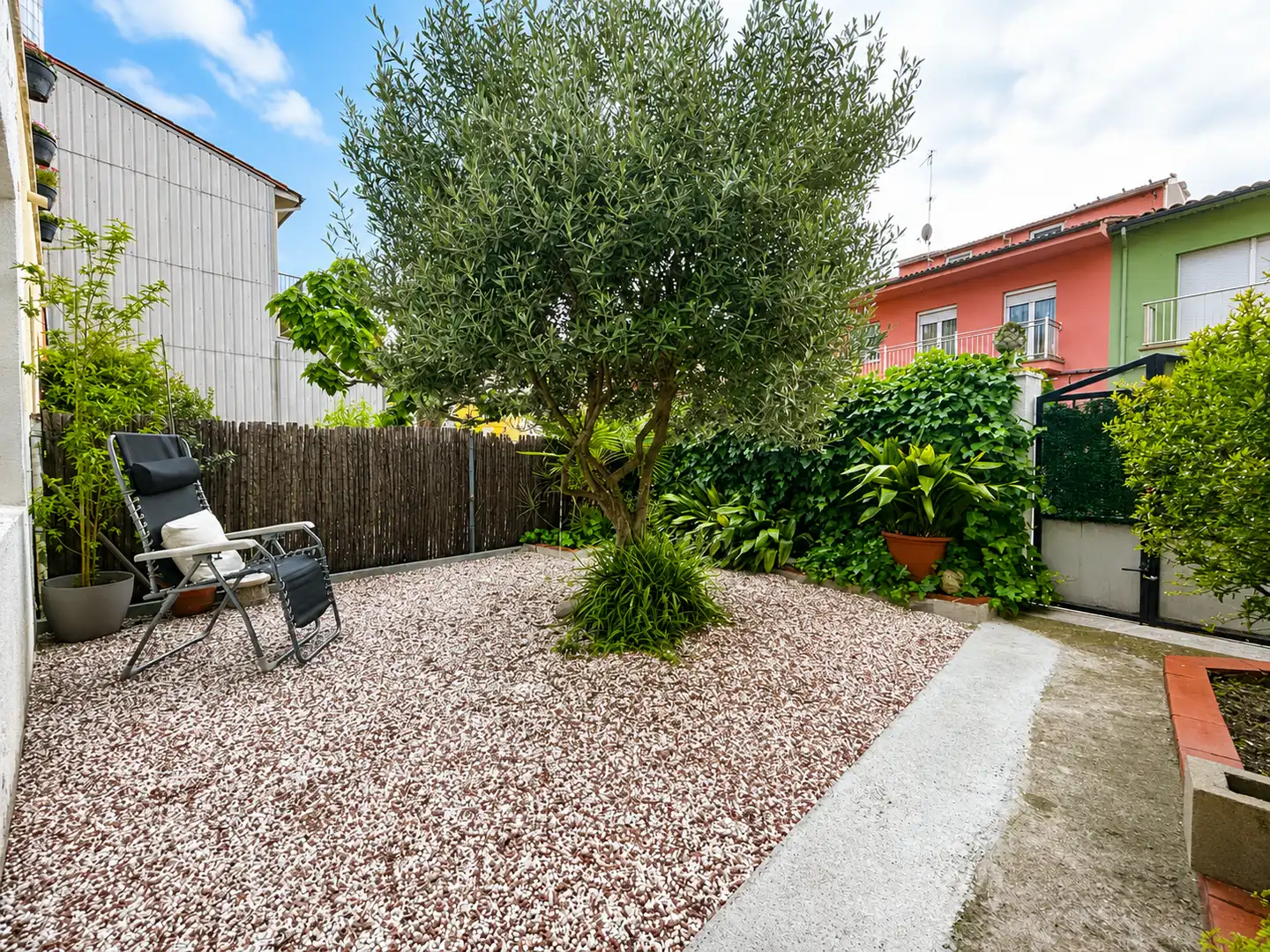 Terraza de Casa adosada en venta en Manlleu con Calefacción, Jardín privado y Terraza