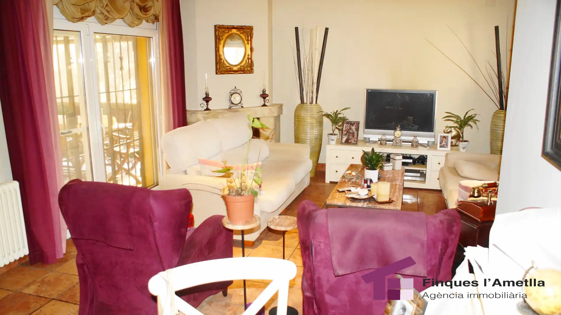 Sala d'estar de Casa o xalet en venda en L'Ametlla del Vallès amb Aire condicionat, Calefacció i Jardí privat