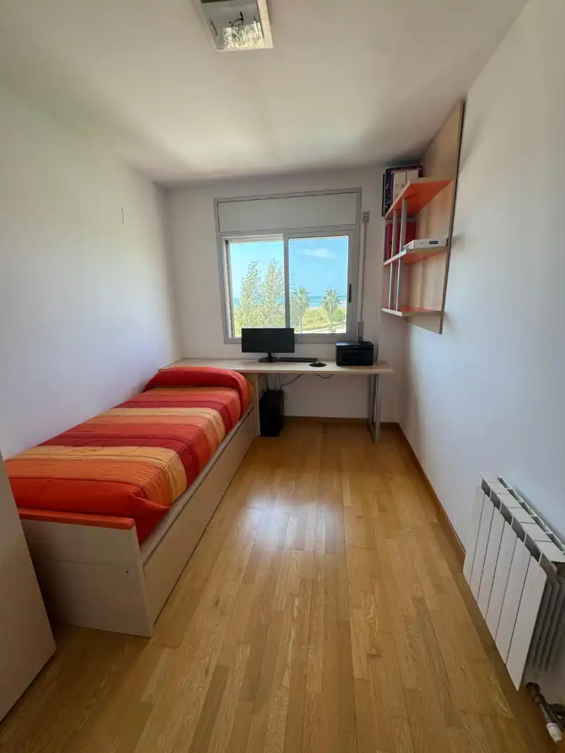 Bedroom of Flat for sale in Cubelles  with Air Conditioner, Heating and Storage room