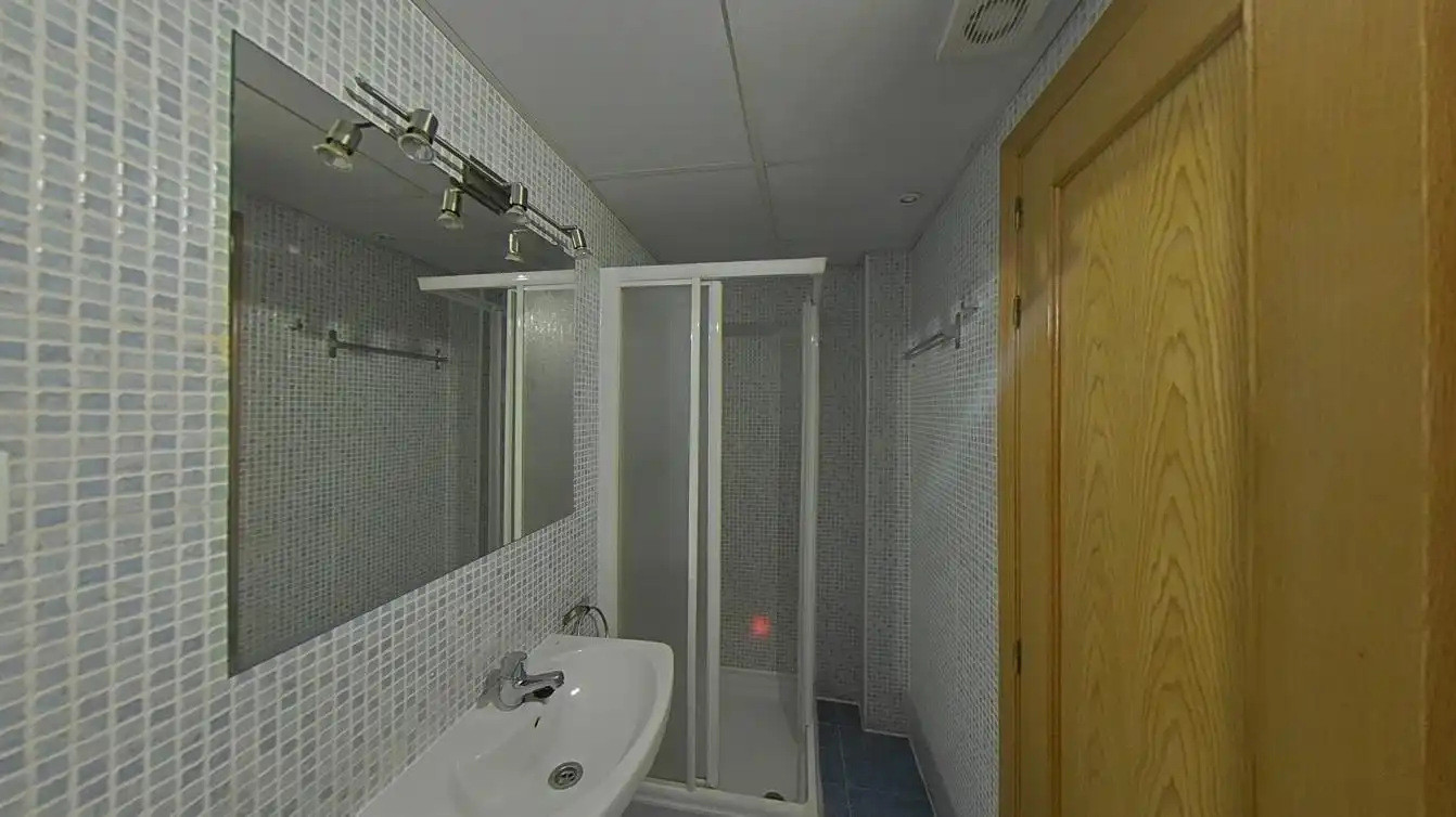 Bathroom of Study for sale in Madrid  with Parquet flooring