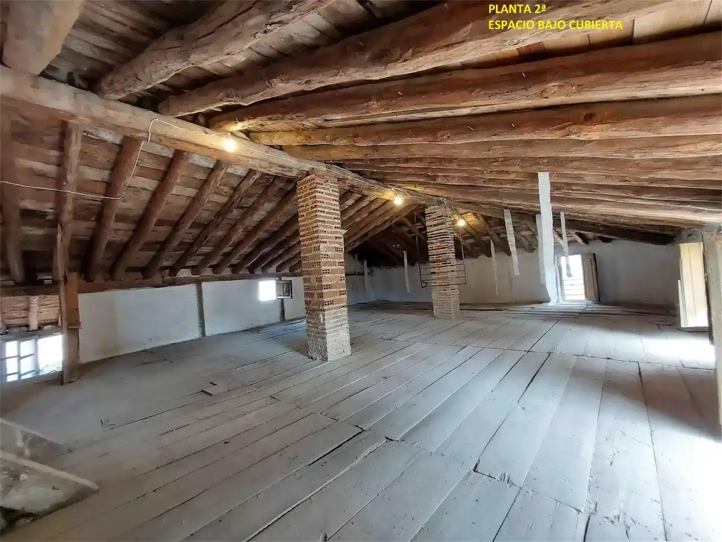 Casa o xalet en venda en Yeste amb Traster i Balcó