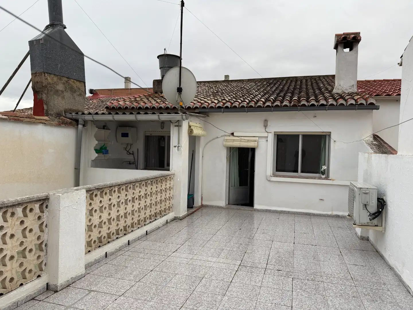 Vista exterior de Casa o xalet en venda en Aielo de Malferit amb Aire condicionat, Terrassa i Moblat