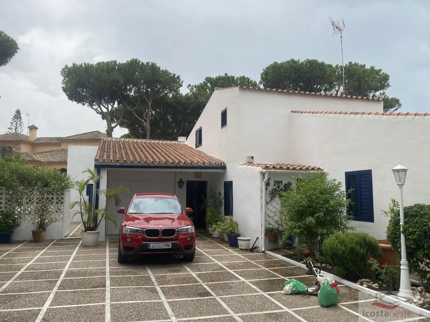 Vista exterior de Casa o xalet en venda en El Puerto de Santa María amb Aire condicionat, Calefacció i Terrassa