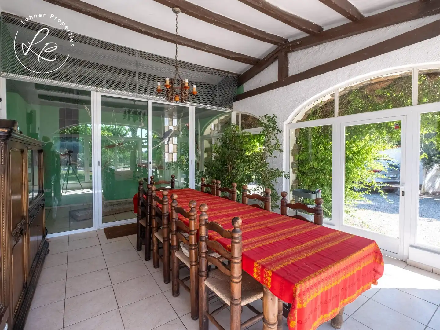 Menjador de Casa o xalet en venda en Pedret i Marzà amb Aire condicionat, Calefacció i Jardí privat