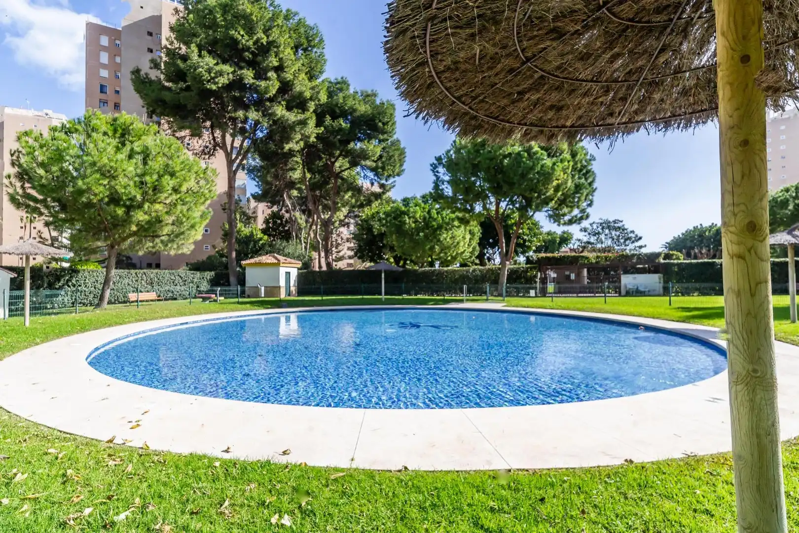 Piscina de Piso en venta en Torremolinos con Aire acondicionado, Jardín privado y Terraza