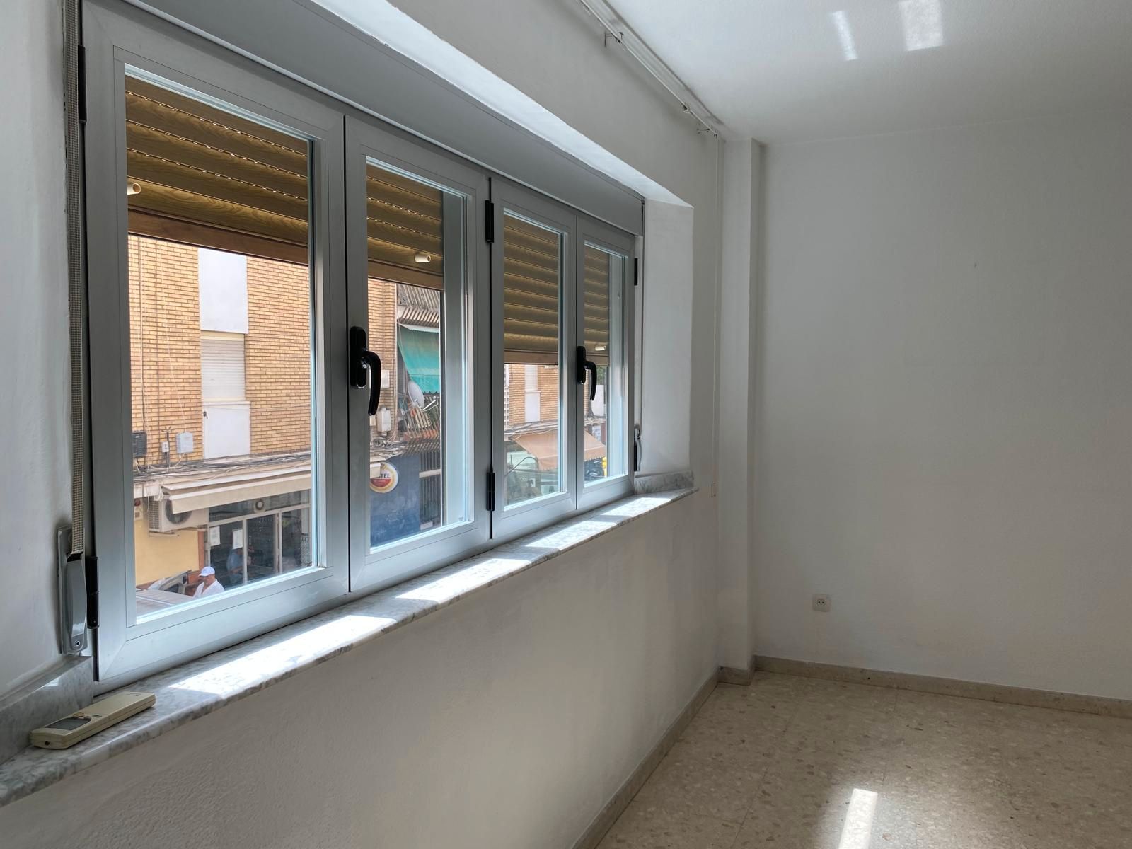 Habitación de Piso de alquiler en  Córdoba Capital con Aire acondicionado, Trastero y Horno