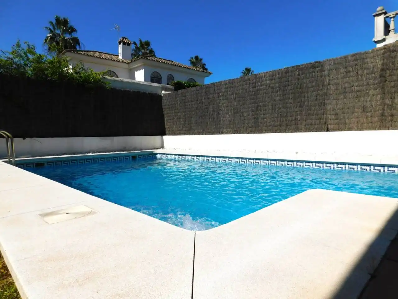 Piscina de Casa o xalet en venda en Jerez de la Frontera amb Aire condicionat, Jardí privat i Terrassa