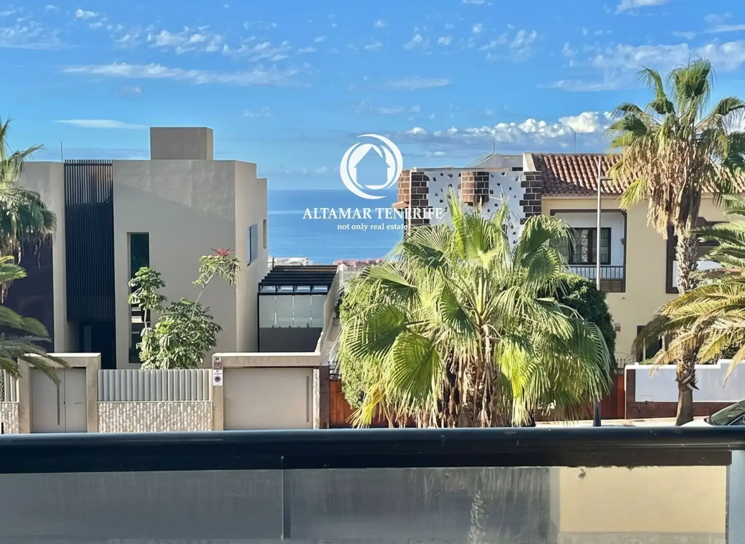 Terraced house for sale in Av del Poniente