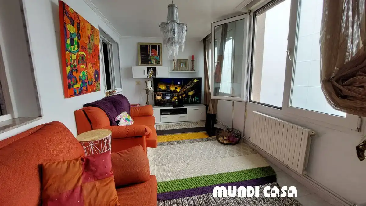 Sala d'estar de Casa o xalet en venda en A Pobra do Caramiñal amb Calefacció, Terrassa i Traster