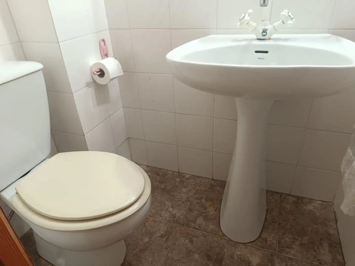 Bathroom of Flat for rent in Elche / Elx  with Parquet flooring and Furnished