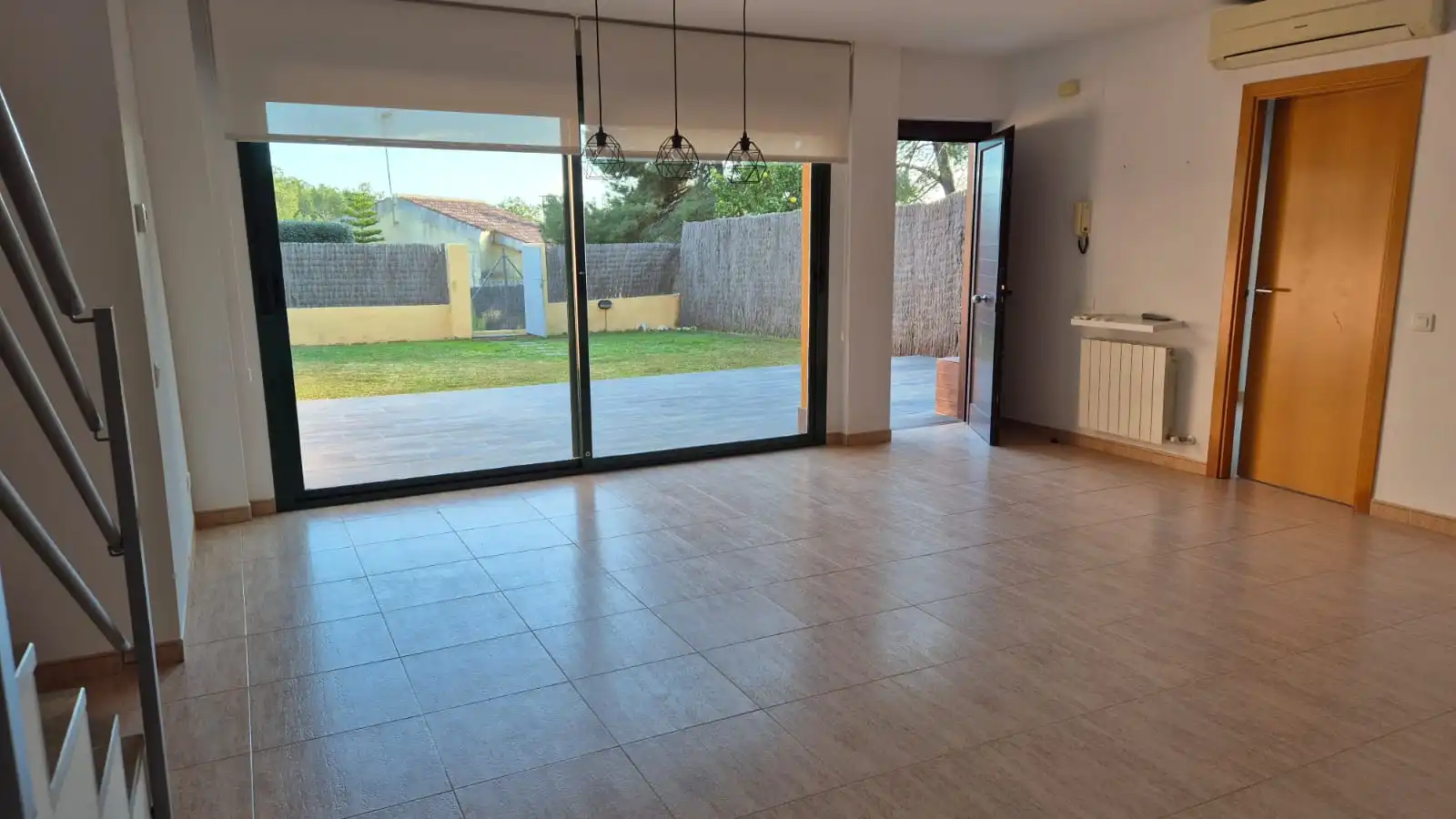 Casa a schiera con piscina in affitto a Passatge de l'Abellarol, imagen 10
