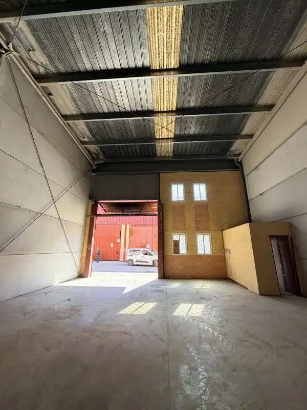 Vista exterior de Nau industrial de lloguer en Pilas amb Calefacció