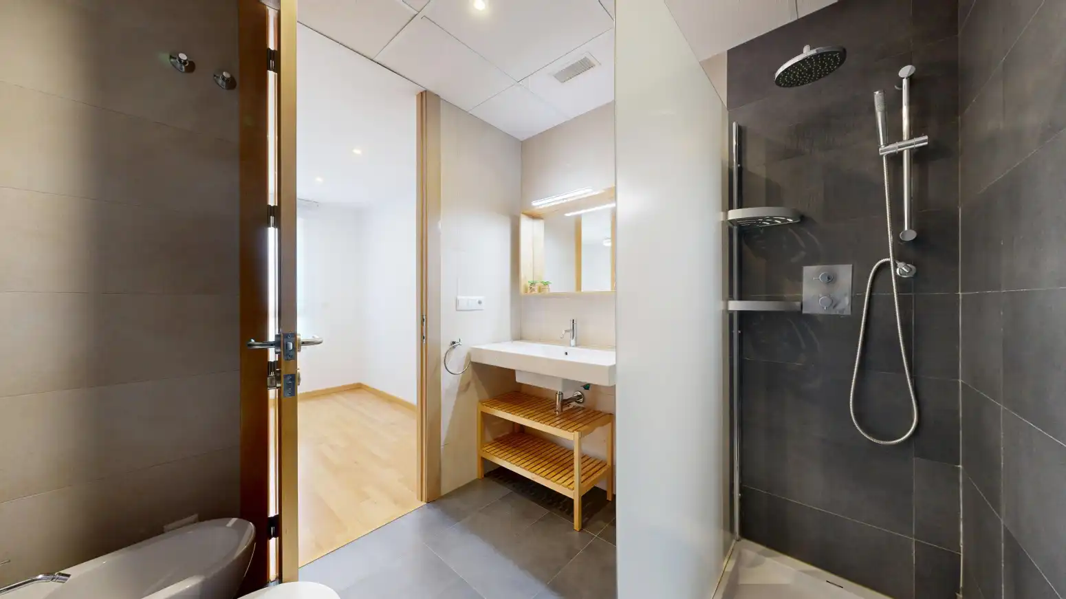 Bathroom of Detached homes for rent in Torrent  with Air Conditioner, Heating and Private garden