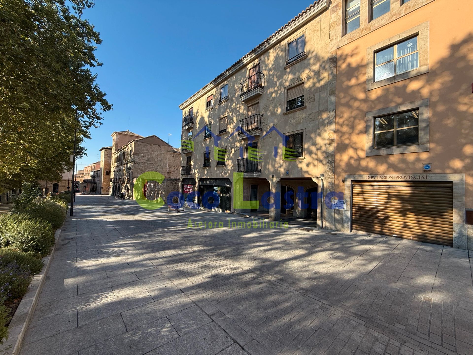 Außenansicht von Wohnung miete in Salamanca Capital mit Heizung, Abstellraum und Möbliert