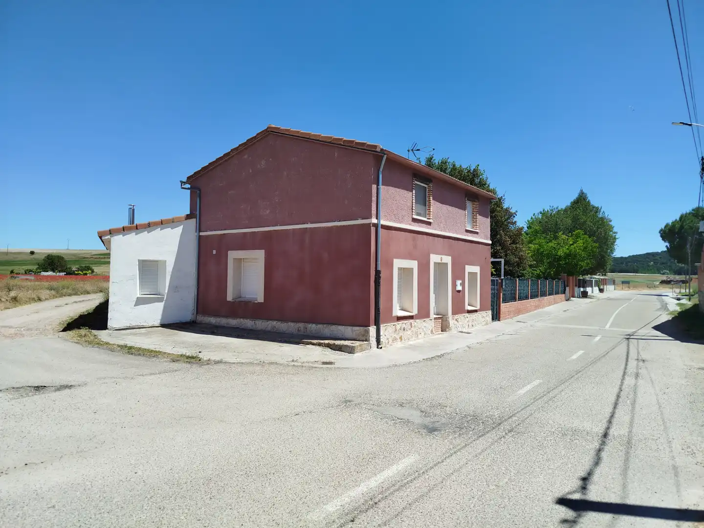 Vista exterior de Casa o chalet en venta en Cogeces de Íscar con Calefacción, Jardín privado y Terraza