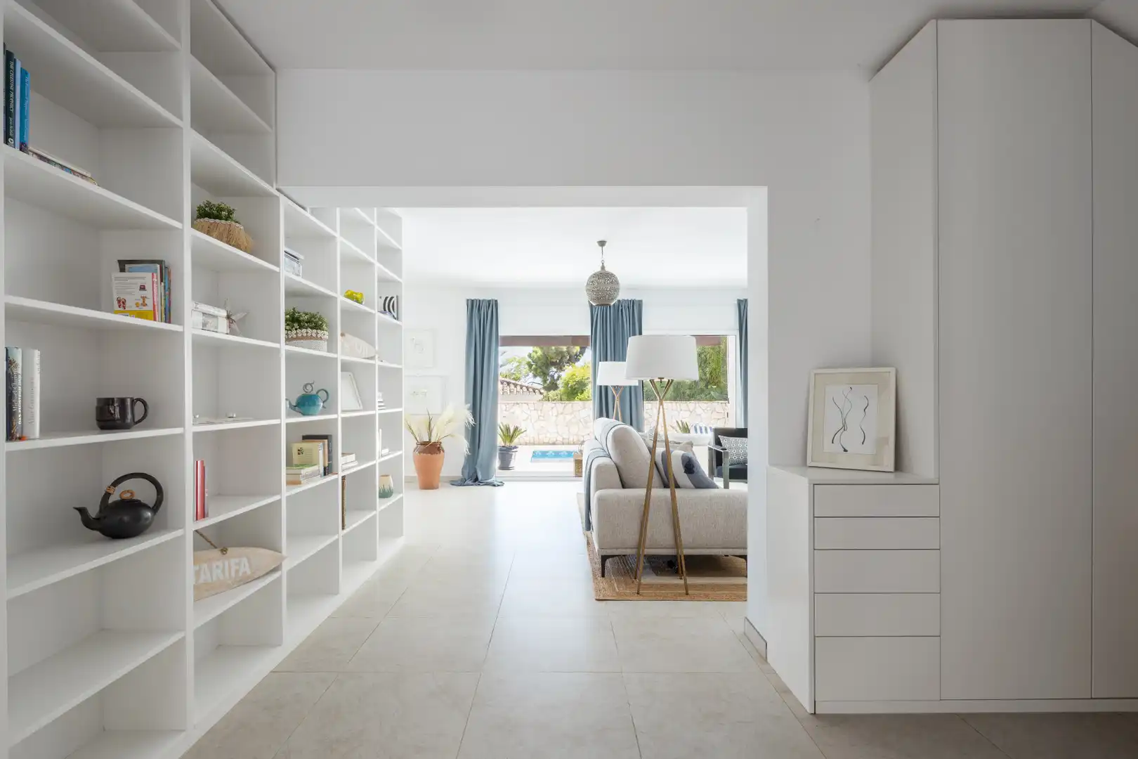 Sala d'estar de Casa o xalet de lloguer en Marbella amb Aire condicionat, Jardí privat i Terrassa