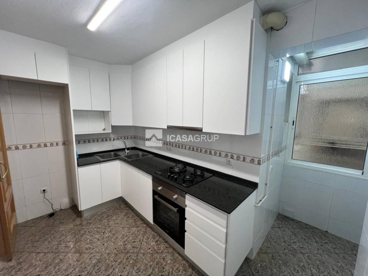 Flat for sale in Bailèn, Zona Nord