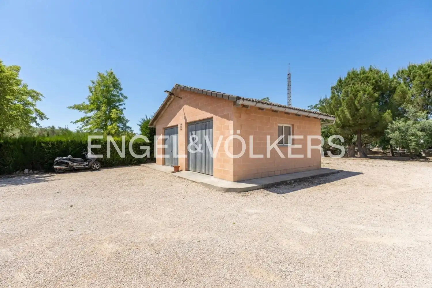 Vista exterior de Casa o chalet en venta en Enguera con Aire acondicionado, Calefacción y Jardín privado