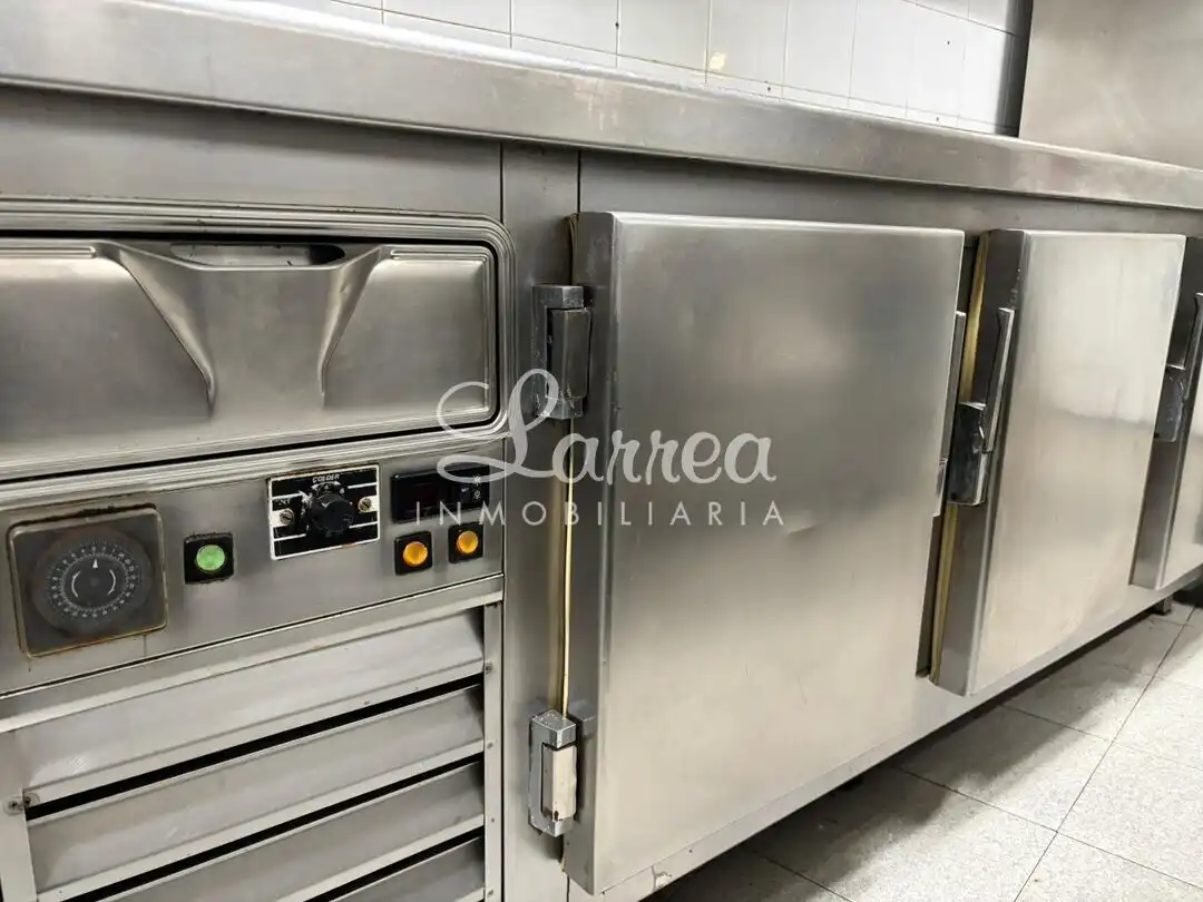 Local en venta en Amorebieta-Etxano con Amueblado