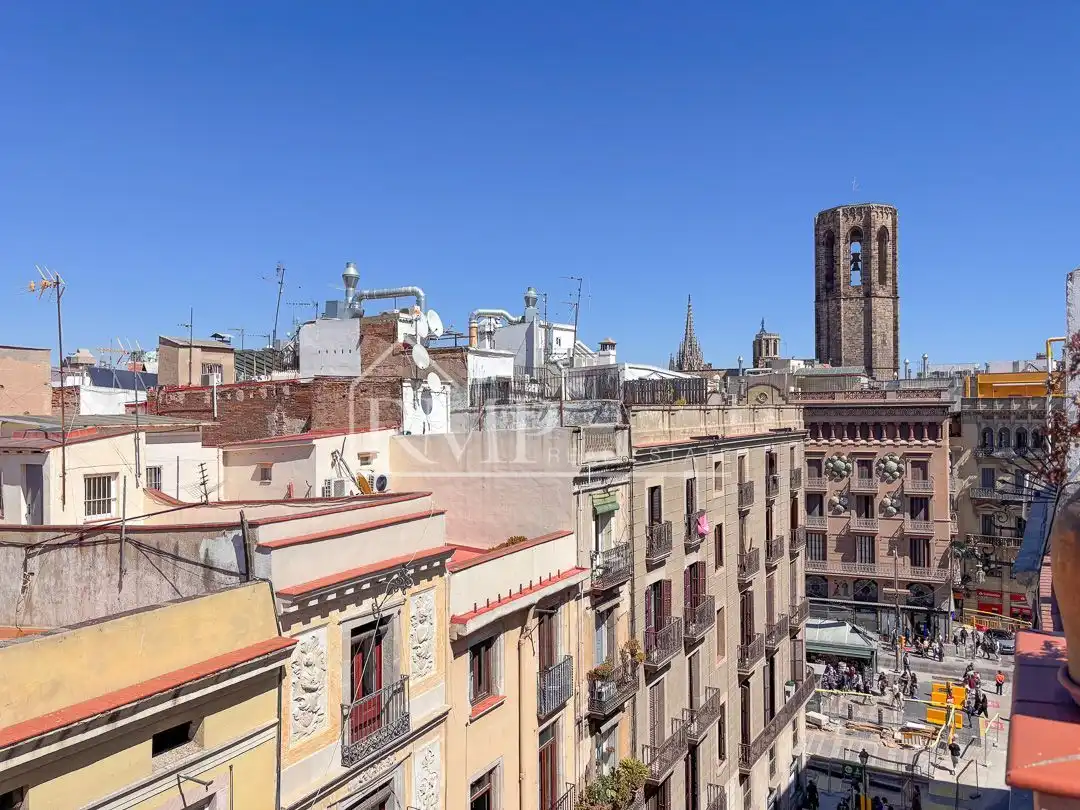 Vista exterior de Piso en venta en Barcelona con Terraza y Trastero
