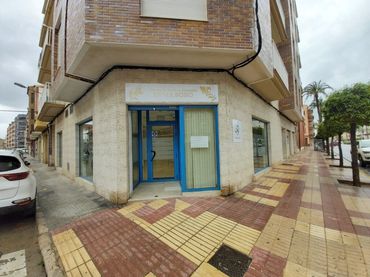 Local comercial en venda a Carcaixent