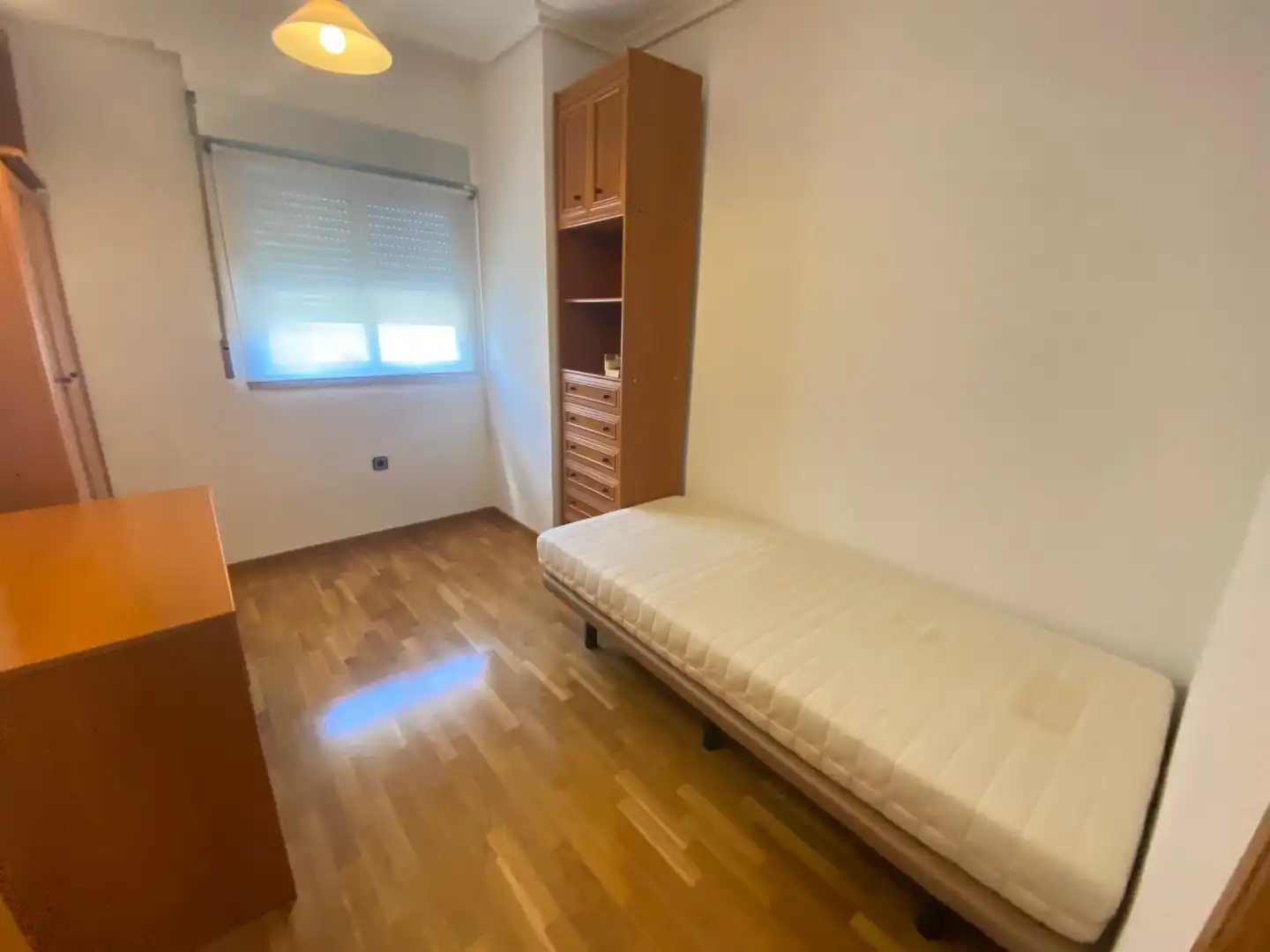 Dormitori de Pis de lloguer en Albacete amb Aire condicionat, Calefacció i Parquet