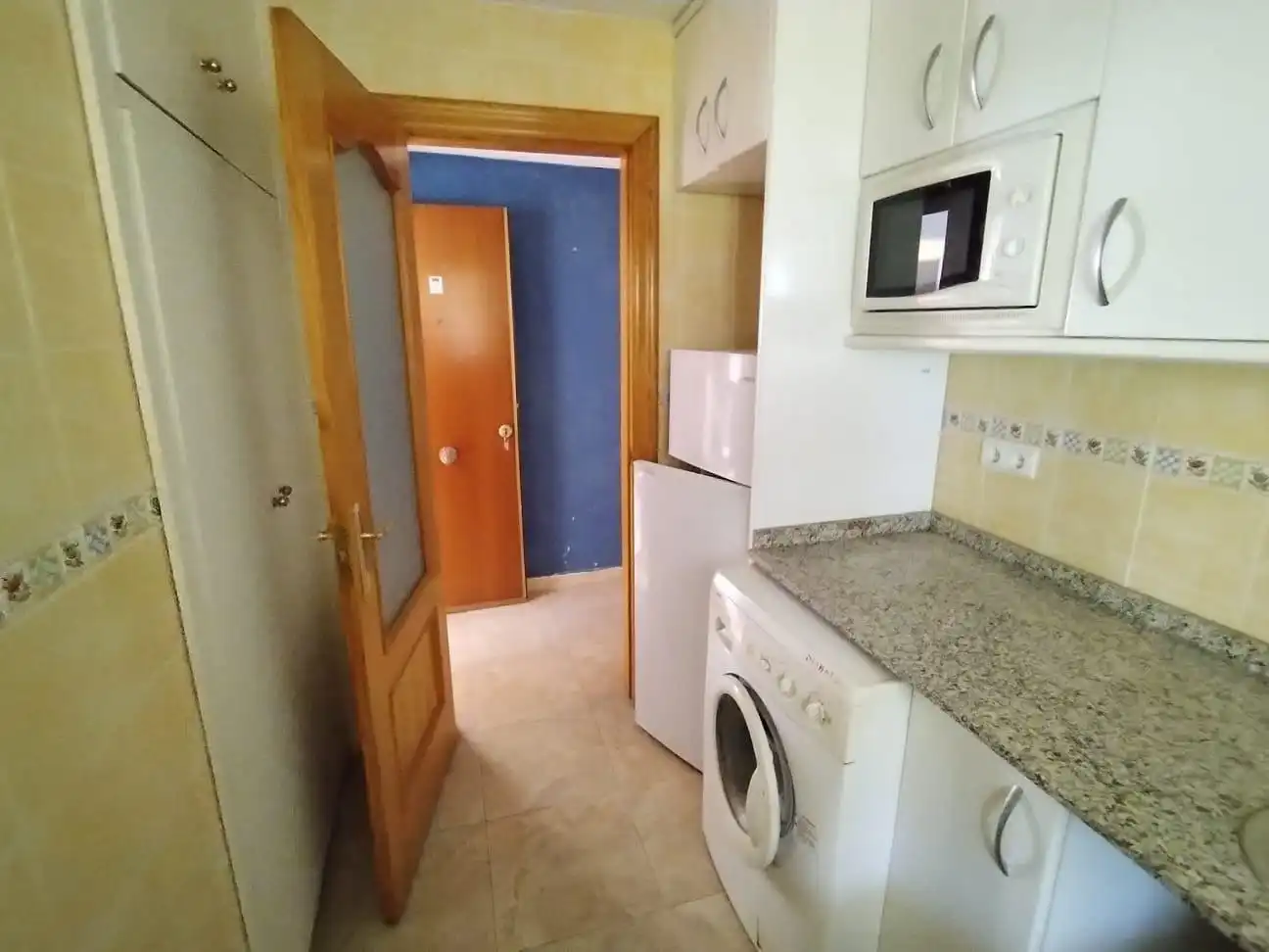 Cocina de Apartamento en venta en Benidorm con Jardín privado, Terraza y Piscina comunitaria
