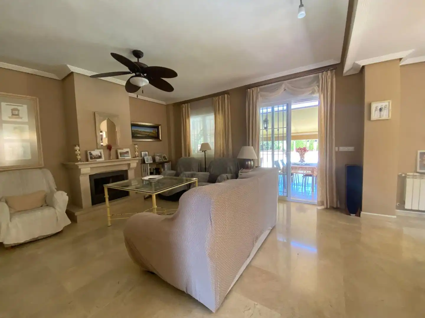 Sala de estar de Casa o chalet en venta en Córdoba con Aire acondicionado, Calefacción y Jardín privado