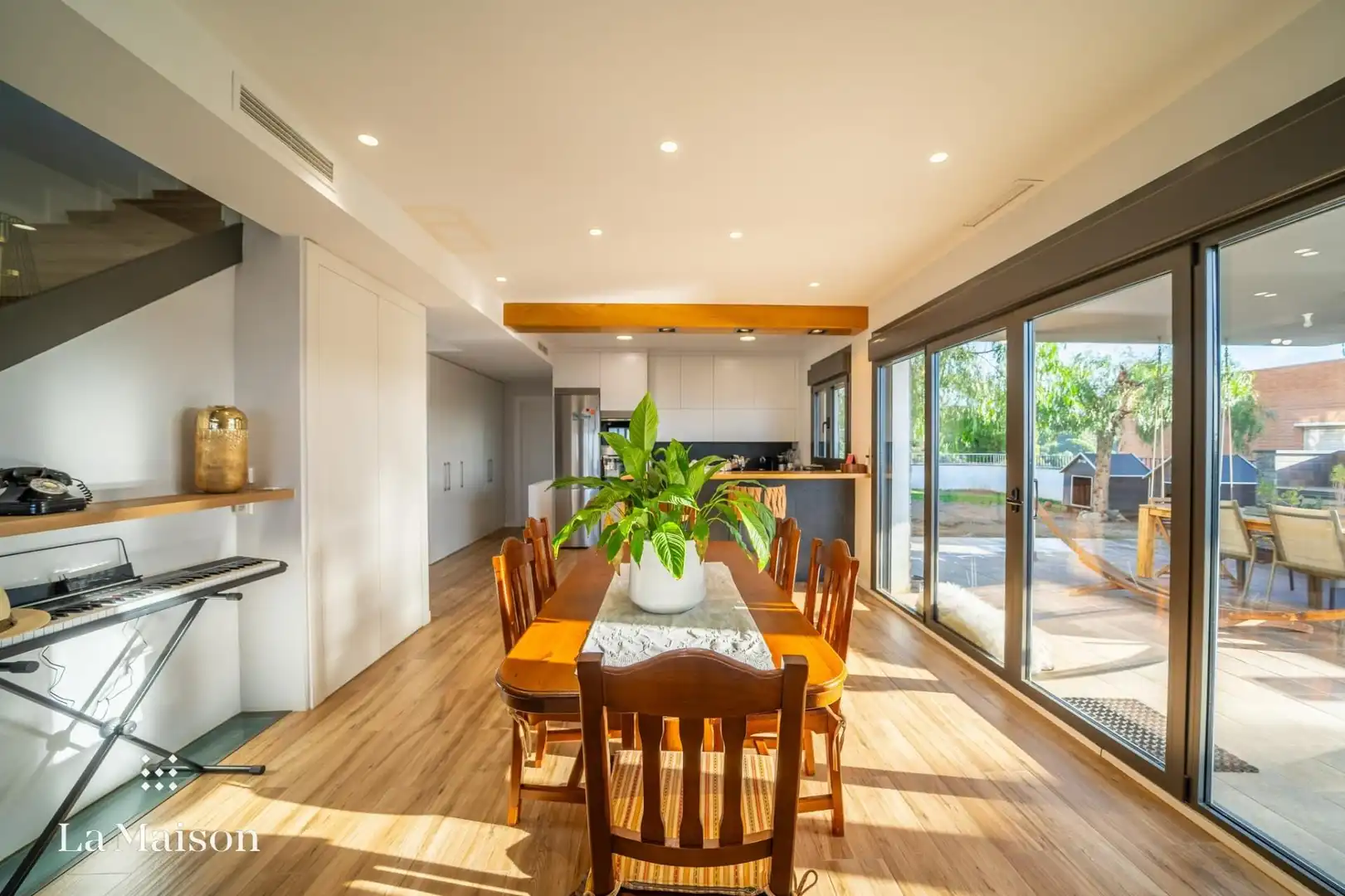 Comedor de Casa o chalet en venta en Caldes d'Estrac con Aire acondicionado, Calefacción y Jardín privado