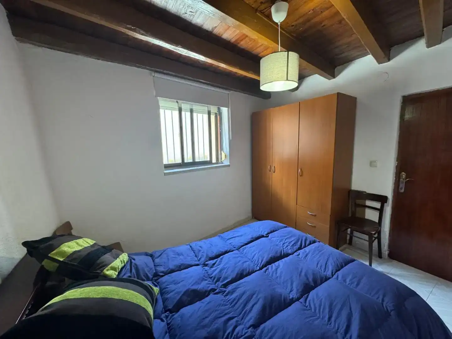 Dormitori de Finca rústica en venda en Monfarracinos amb Moblat