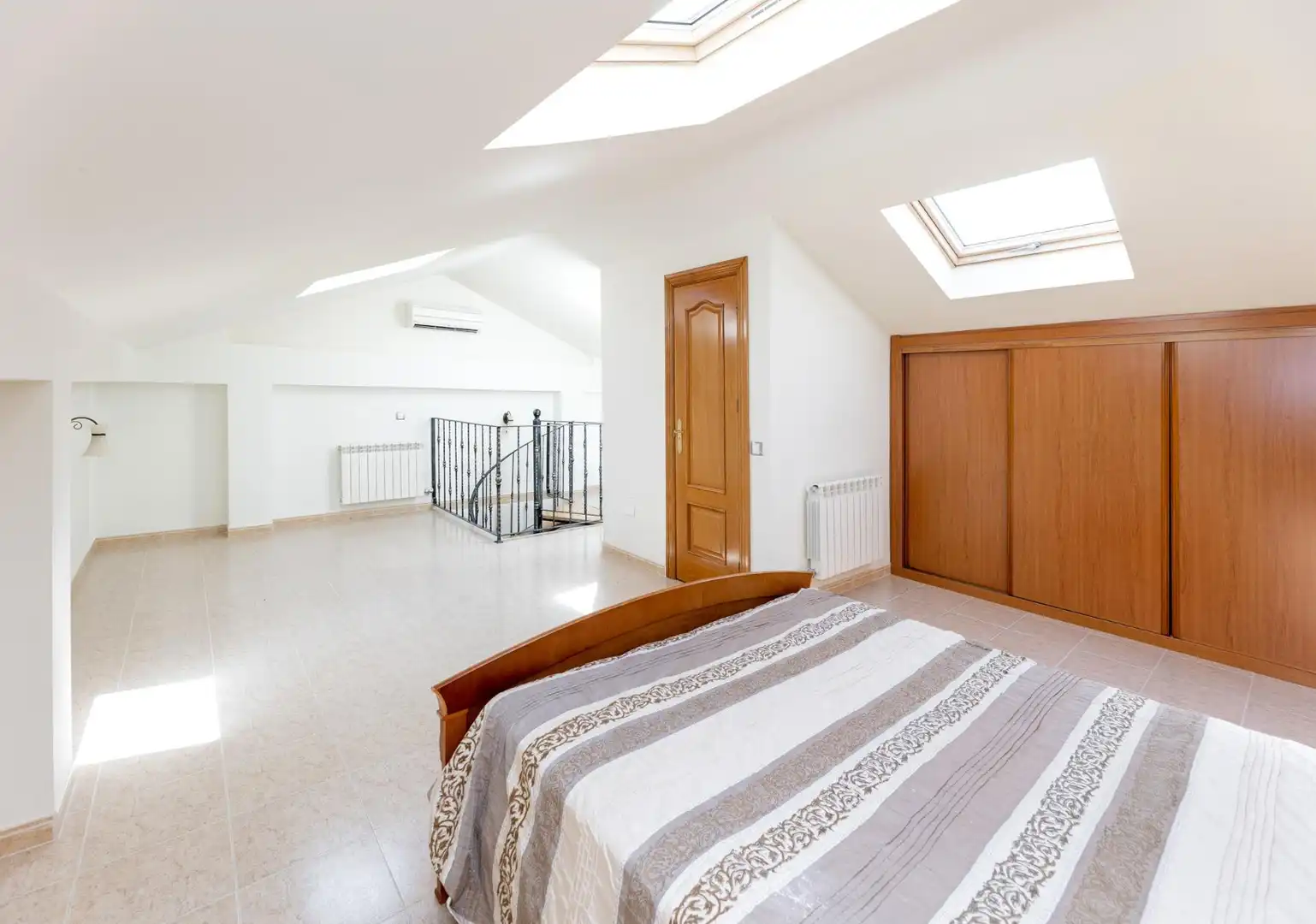 Habitación de Casa o chalet en venta en Dílar con Aire acondicionado, Calefacción y Jardín privado