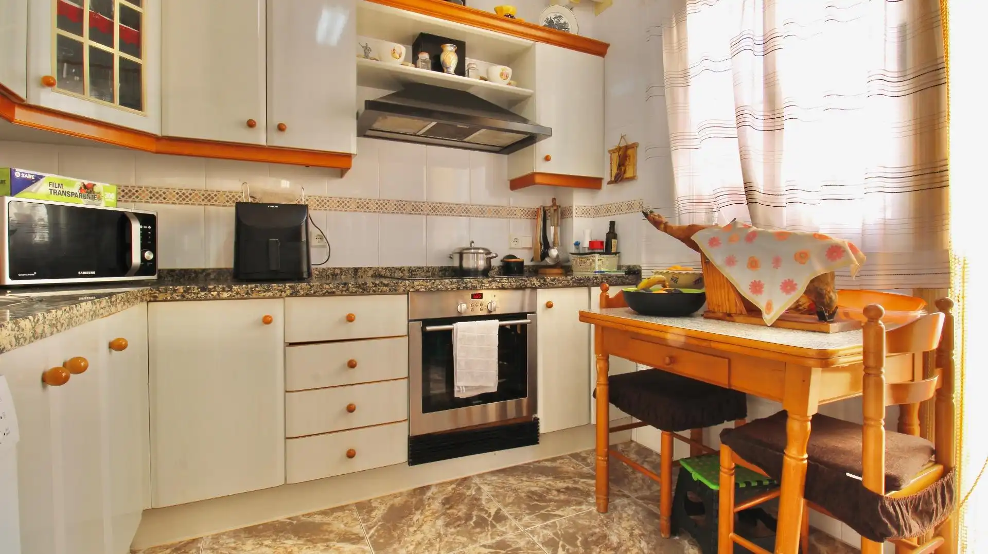 Cocina de Casa adosada en venta en Roquetas de Mar con Aire acondicionado, Terraza y Trastero