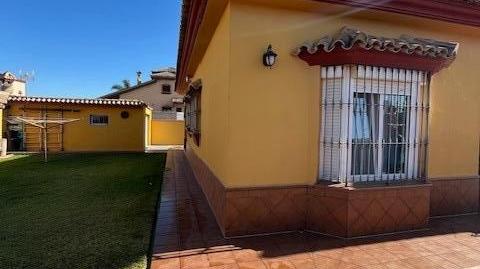Foto 4 de Casa o xalet en venda a Las Lagunas - Campano, Chiclana de la Frontera