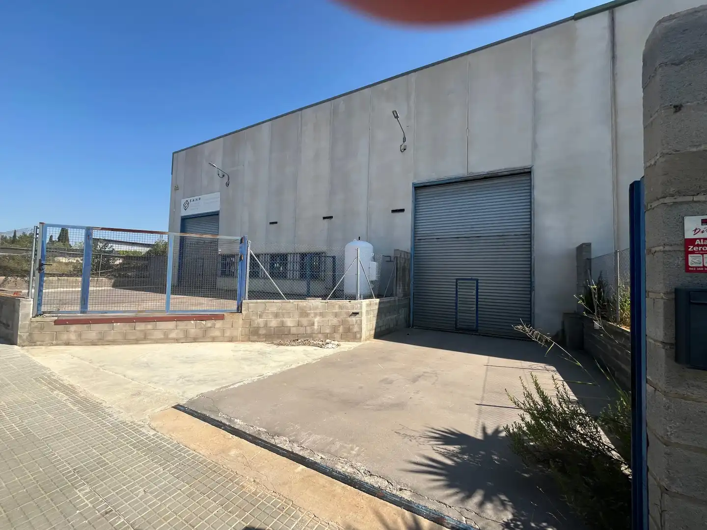 Vista exterior de Nave industrial en venta en Els Hostalets de Pierola