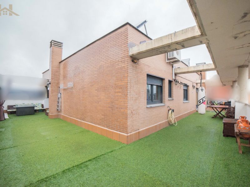 Exterior view of Attic for sale in Rivas-Vaciamadrid  with Air Conditioner, Heating and Terrace