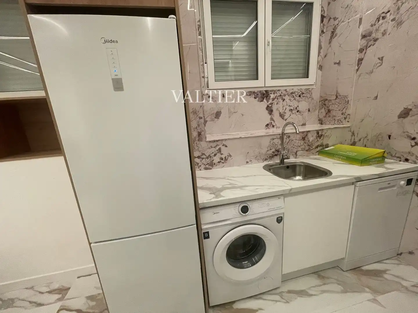 Kitchen of Flat for rent in Madrid  with Air Conditioner, Heating and Furnished