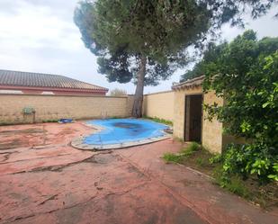 Piscina de Casa o xalet en venda en El Puerto de Santa María amb Jardí privat, Terrassa i Traster