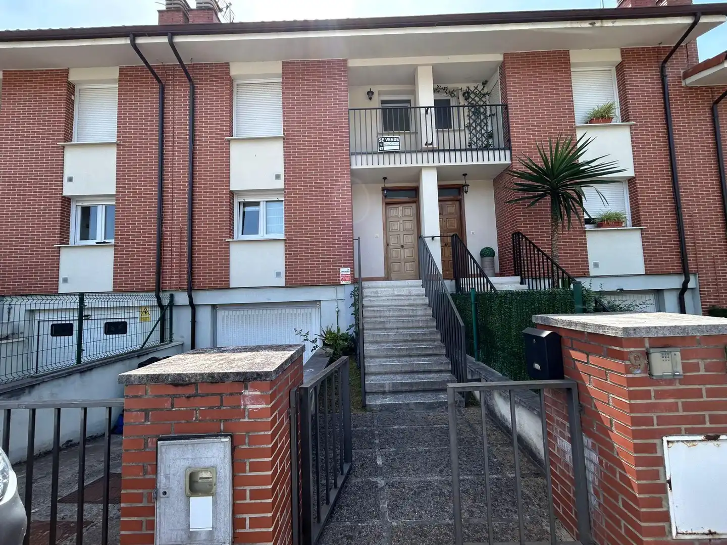 Vista exterior de Casa adosada en venta en Artziniega con Calefacción, Jardín privado y Terraza