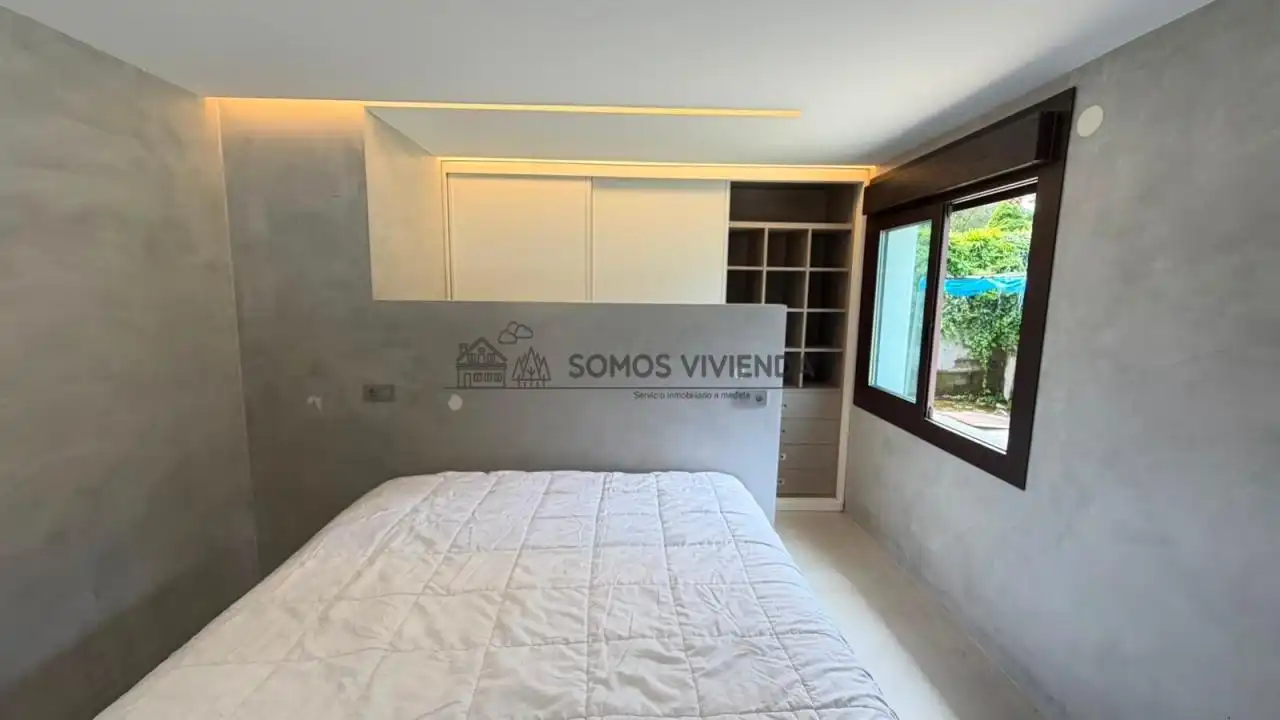 Dormitori de Casa o xalet en venda en Ourense Capital  amb Calefacció, Jardí privat i Terrassa