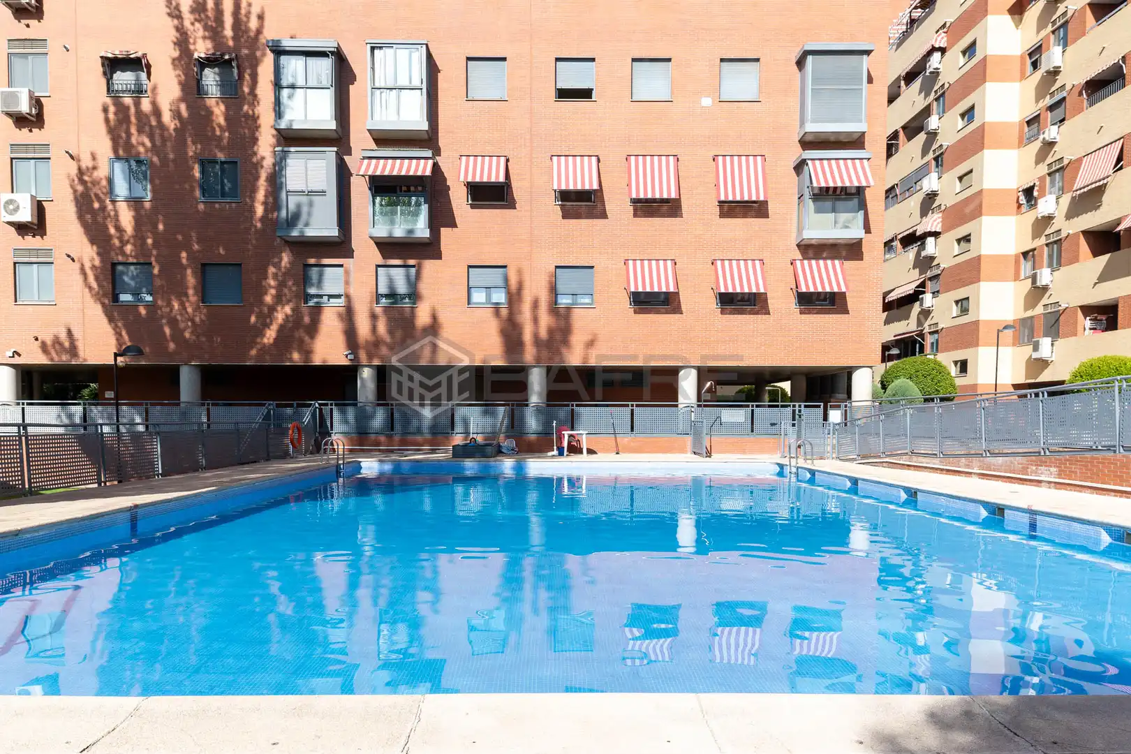 Piscina de Pis en venda en Madrid amb Aire condicionat, Calefacció i Traster