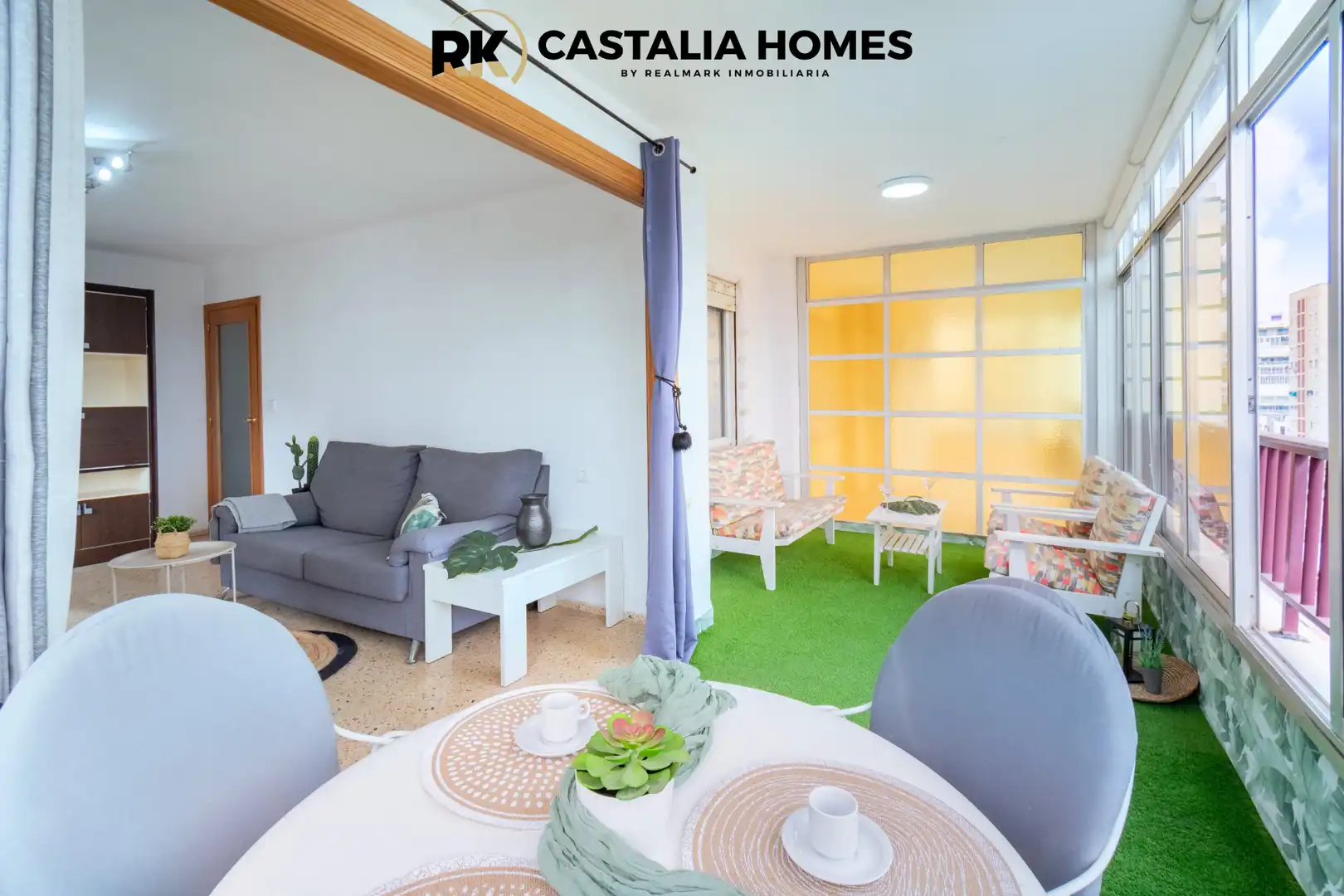 Habitación de Apartamento en venta en Benicasim / Benicàssim con Terraza y Piscina comunitaria