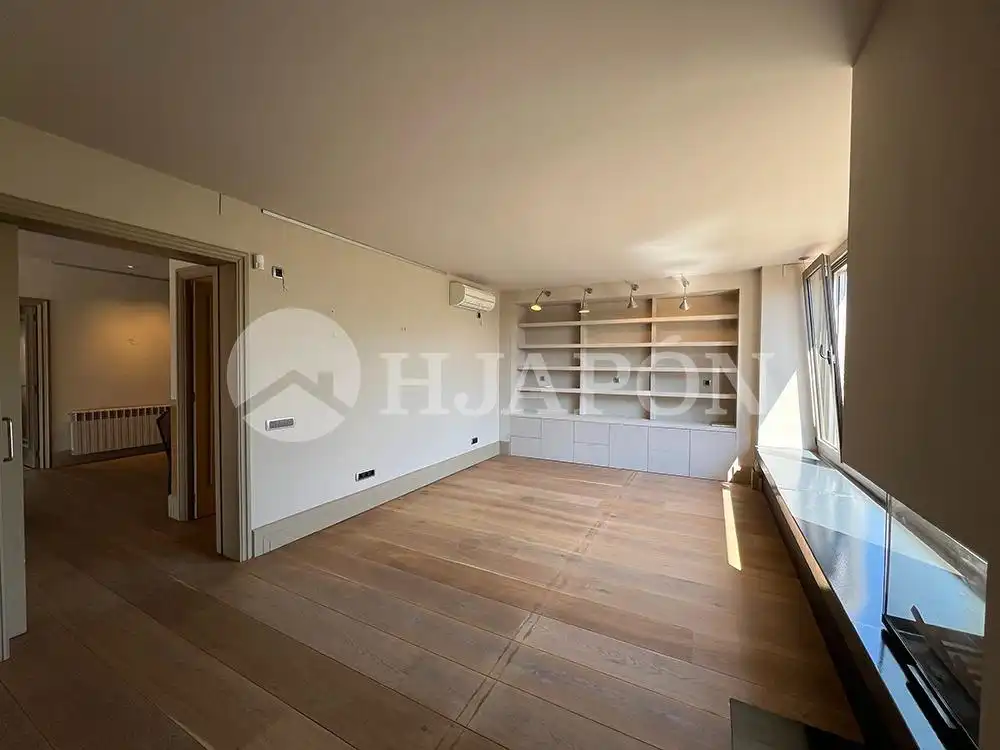 Sala de estar de Casa o chalet en venta en Alella con Aire acondicionado, Calefacción y Jardín privado