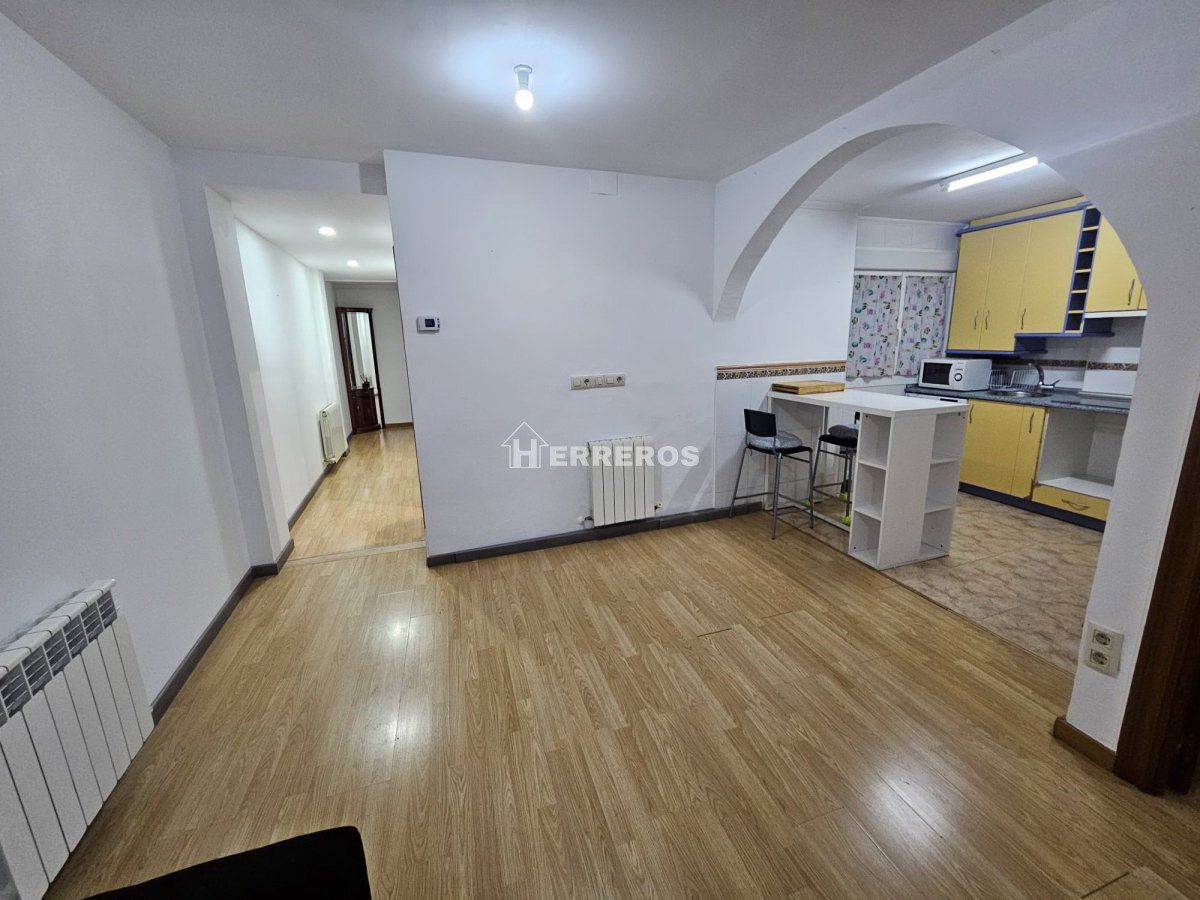 Apartment for sale in  Logroño  with Heating and Parquet flooring