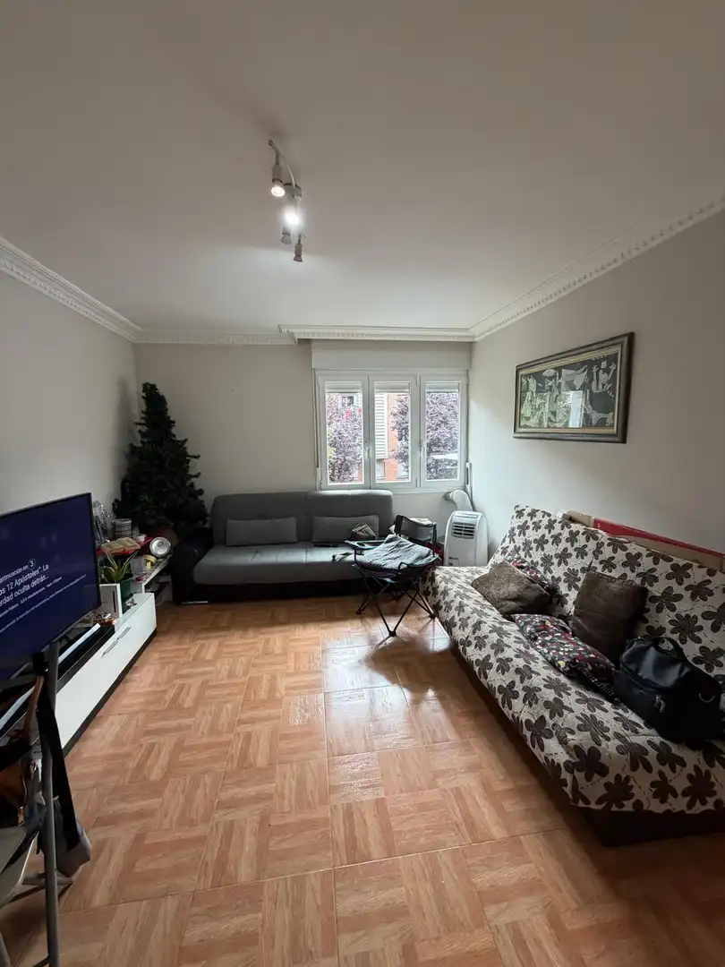 Sala d'estar de Pis en venda en Bilbao  amb Calefacció