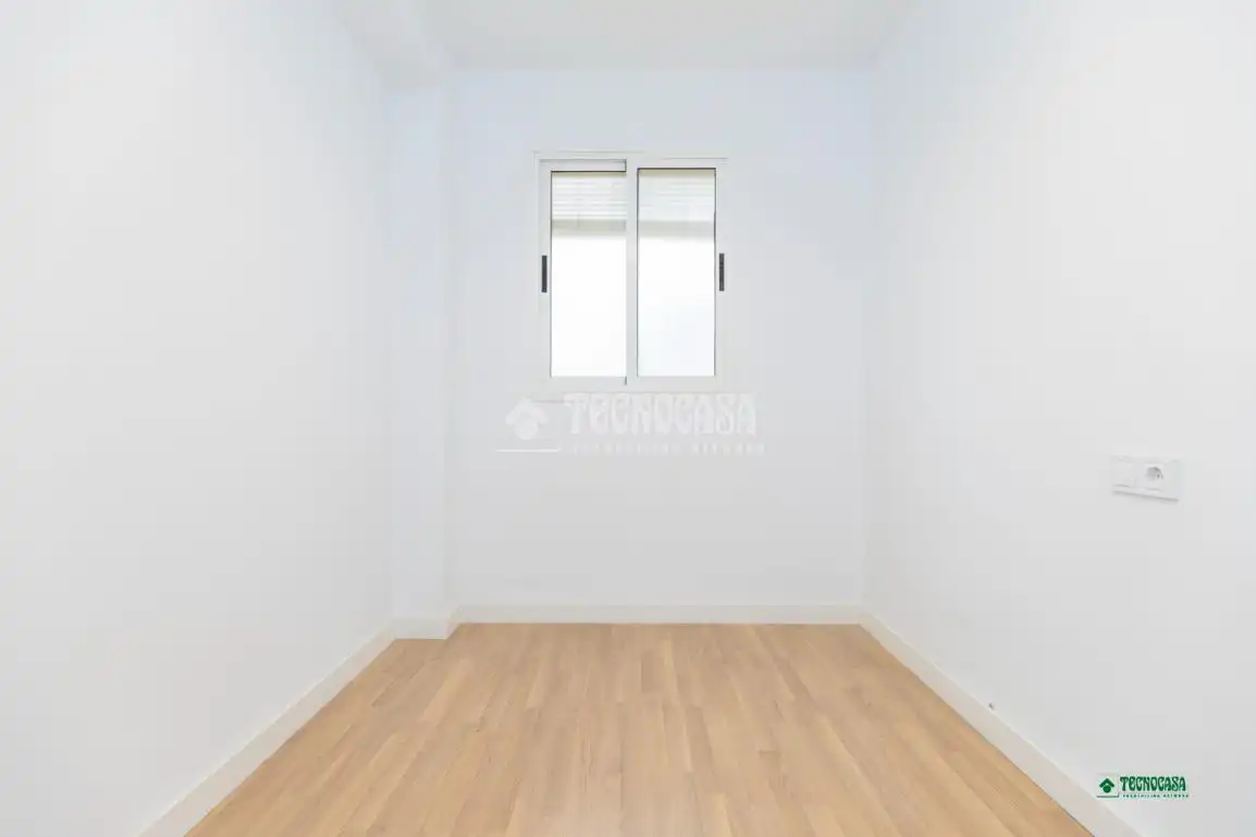 Habitación de Piso en venta en Almería