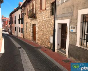 Vista exterior de Casa o xalet en venda en Zaratán amb Jardí privat, Terrassa i Traster