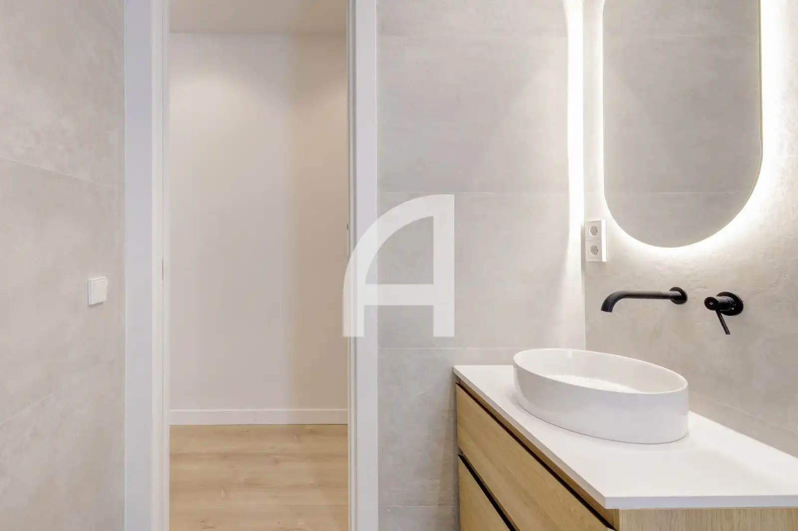 Badezimmer von Wohnung zum Verkauf in Madrid mit Klimaanlage, Heizung und Terrasse