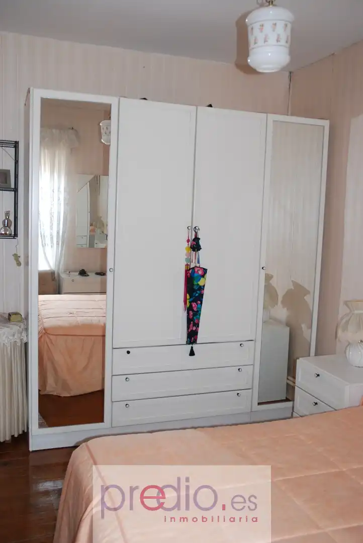 Habitación de Casa adosada en venta en Lugo con Calefacción, Jardín privado y Trastero