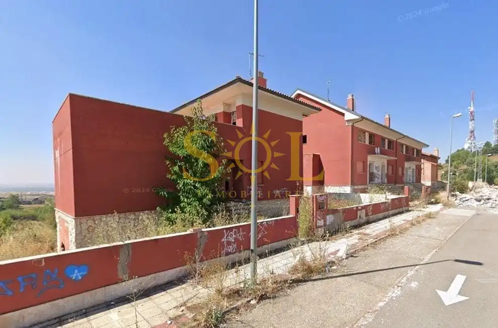 Edifici en venda en Valdefresno, León